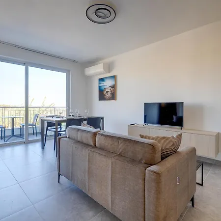 Апартаменты Modern Maisonette With Valley Views Karp1-3 *