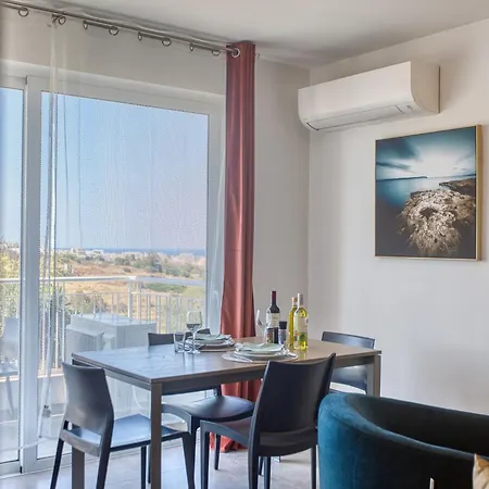 Modern Maisonette With Valley Views Karp1-3 Apartment *