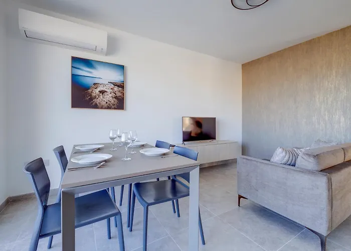 Modern Maisonette With Valley Views Karp1-3 Lejlighed *